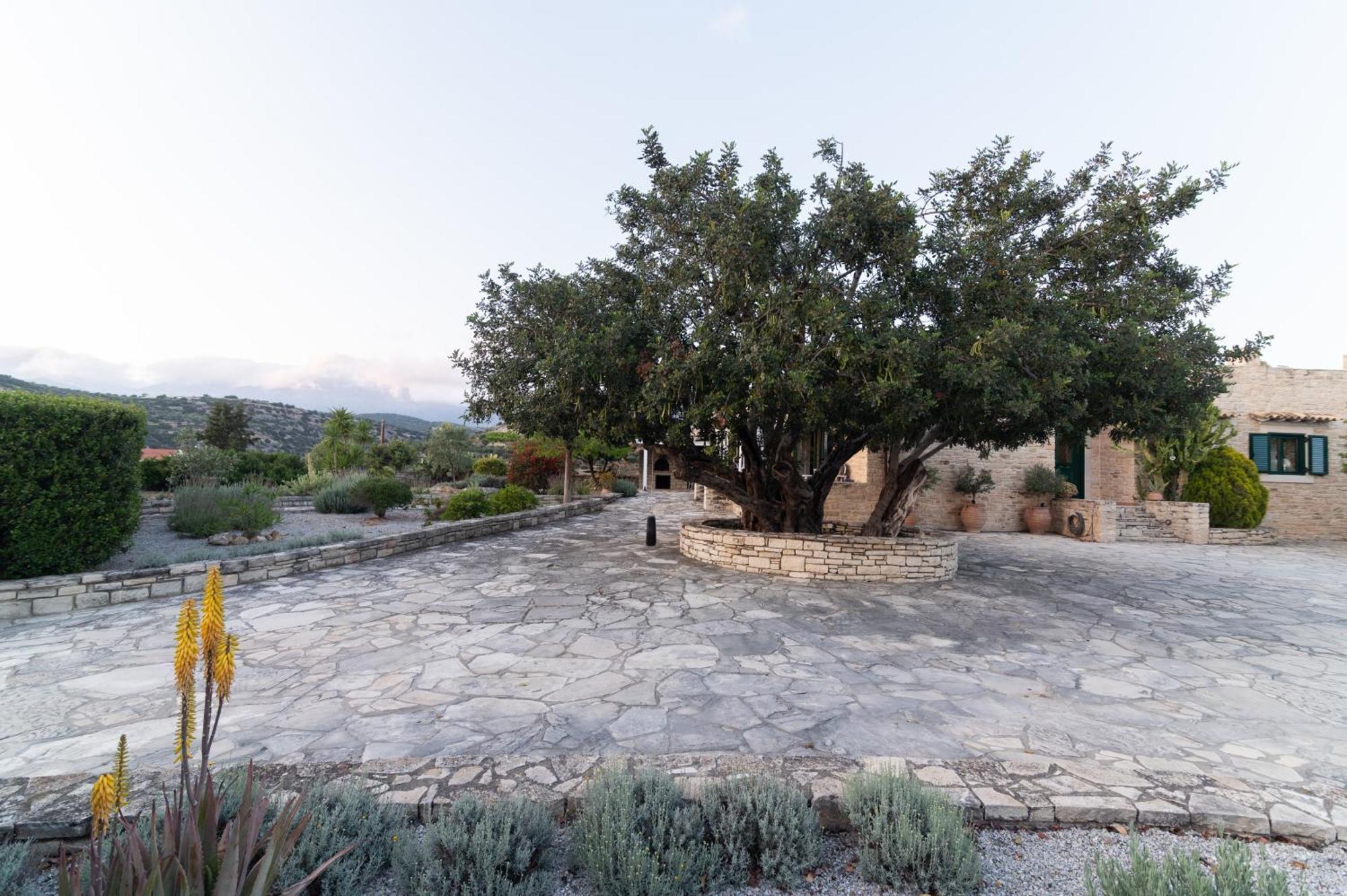 Carob Villa Moirai Luaran gambar